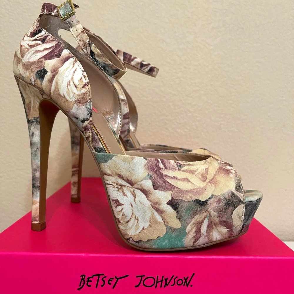 Betsy Johnson Angelick Floral Peep-Toe Platform Heels